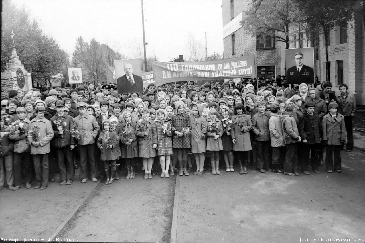 Эу 708-64, паровоз "Дороги Победы" - возвращение в депо Волховстрой (Волхов, октябрь 1979)